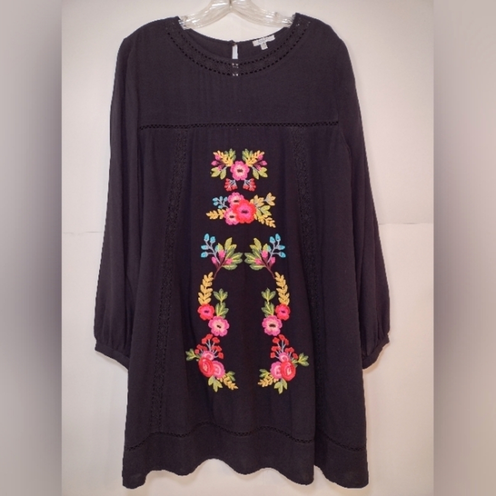 Jodifl Women's Black Dress with Floral Embroidery Size (M)